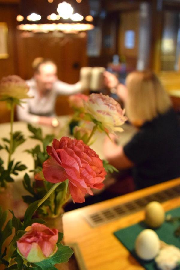 ולבורג Hotel Gasthof Zum Loewen מראה חיצוני תמונה