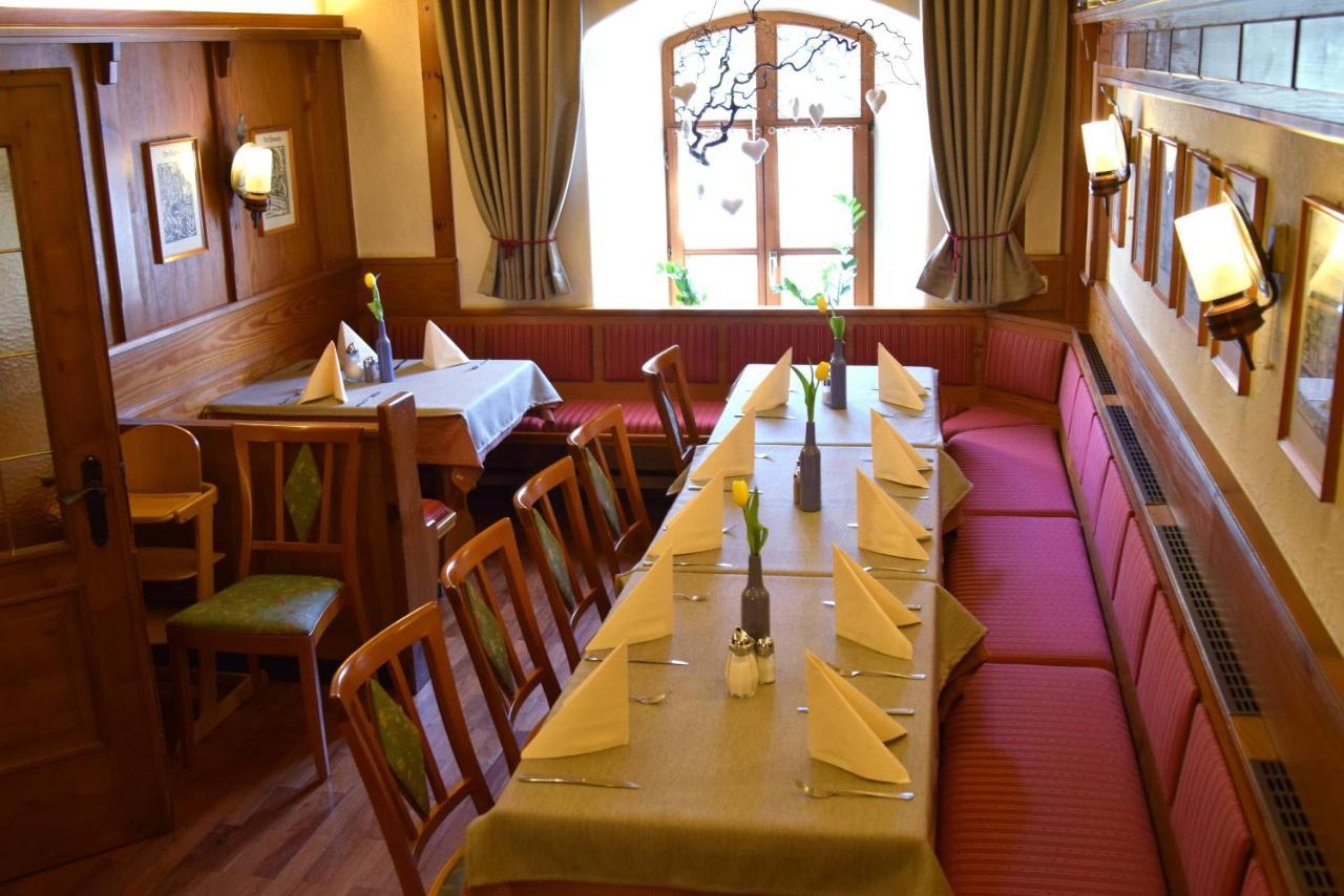 ולבורג Hotel Gasthof Zum Loewen מראה חיצוני תמונה