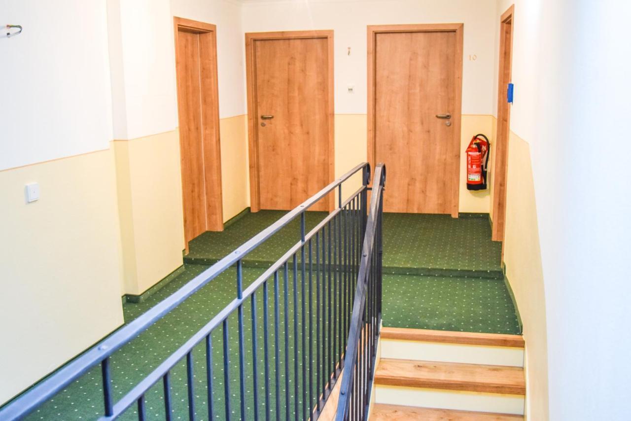ולבורג Hotel Gasthof Zum Loewen מראה חיצוני תמונה