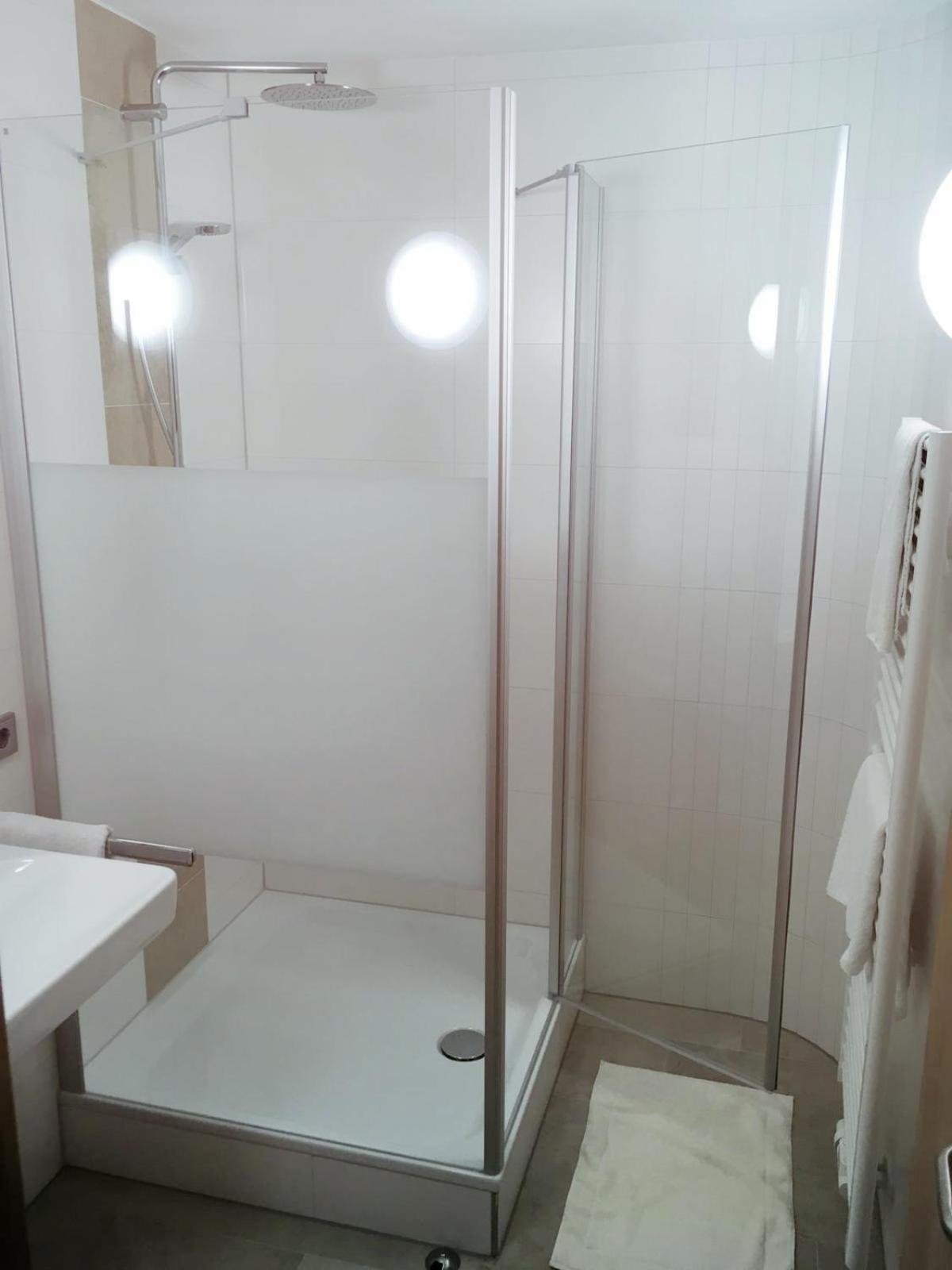 ולבורג Hotel Gasthof Zum Loewen חדר תמונה