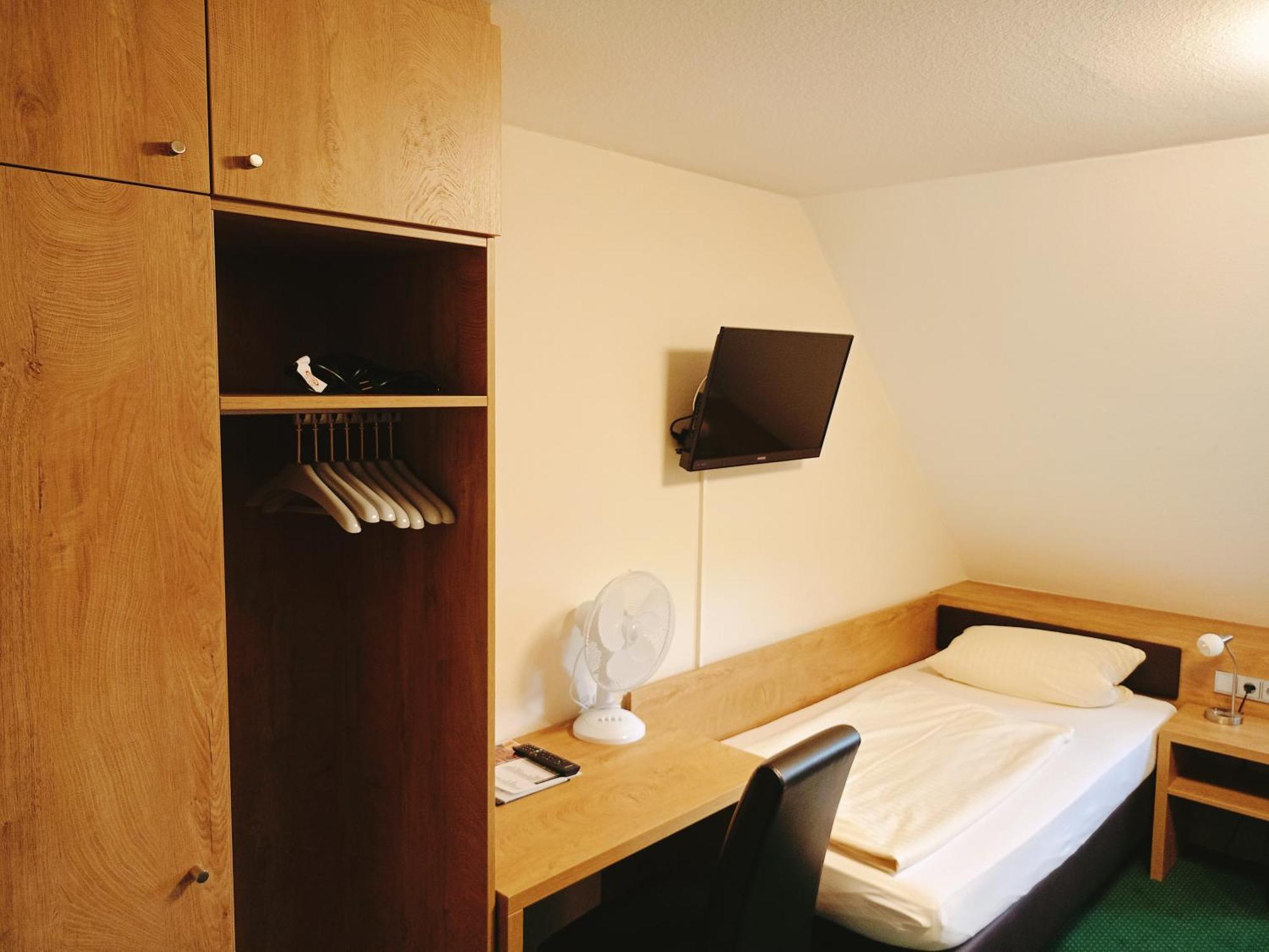 ולבורג Hotel Gasthof Zum Loewen מראה חיצוני תמונה